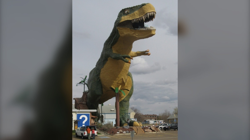 A photo of what is billed as the 'world's largest dinosaur' in Drumheller, Alta. in this June 15, 2010 photo. THE CANADIAN PRESS/Bill Graveland