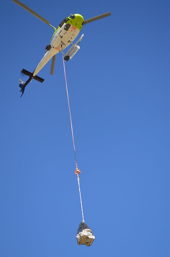 Skeleton of the carnivorous dinosaur Teratophoneus being airlifted out of its excavation site on the Kaiparowits Plateau. P. David Polly, CC BY-ND